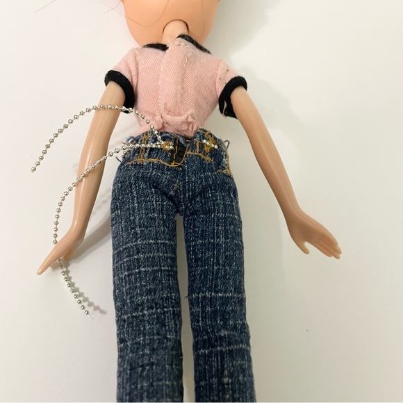 Bratz Doll Roxxi Twin MGA Doll - Picture 15 of 16